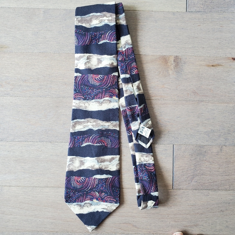 Metropolitan Museum of Art MMA 100% silk tie